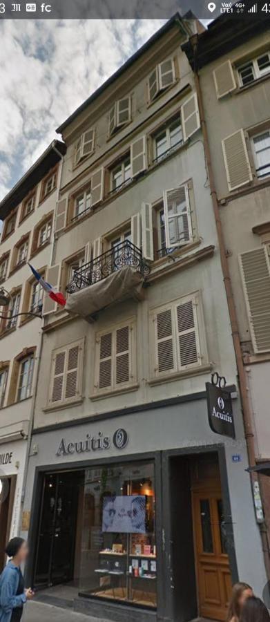 Appartement 2 Pieces Terrasse Plein Coeur De